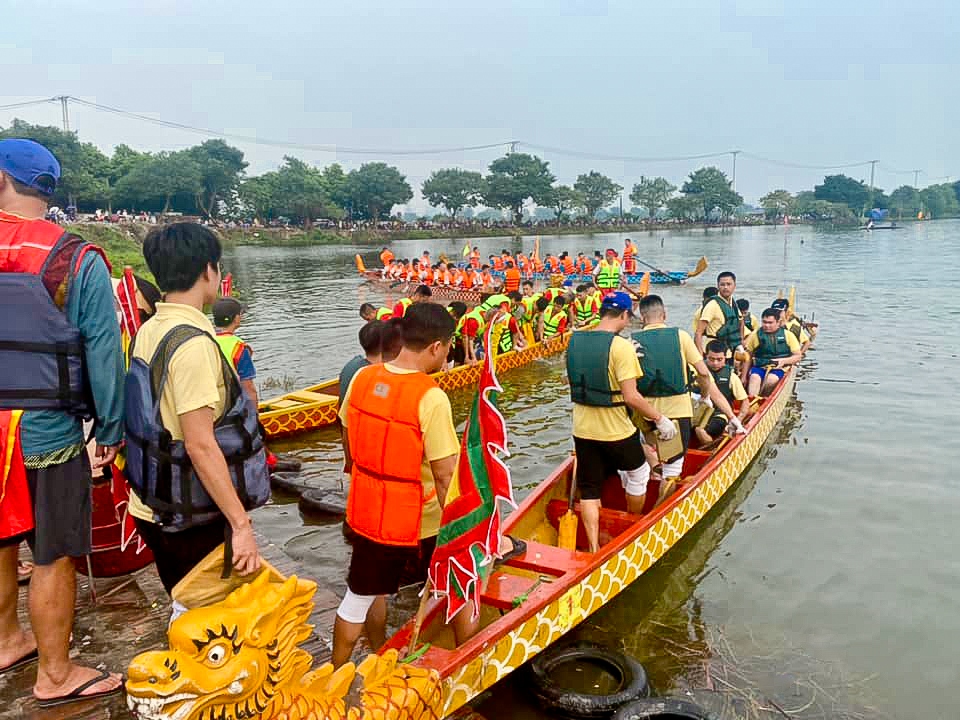 Lễ hội bơi chải làng Yên Duyên, Hoàng Mai